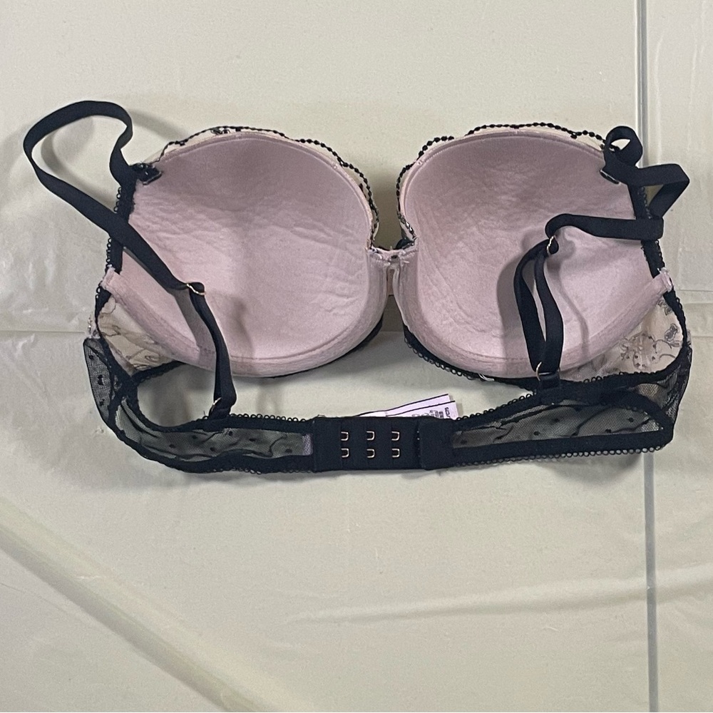 Victoria's Secret Nude and Black Floral Embroidered Bra - Picture 9 of 15